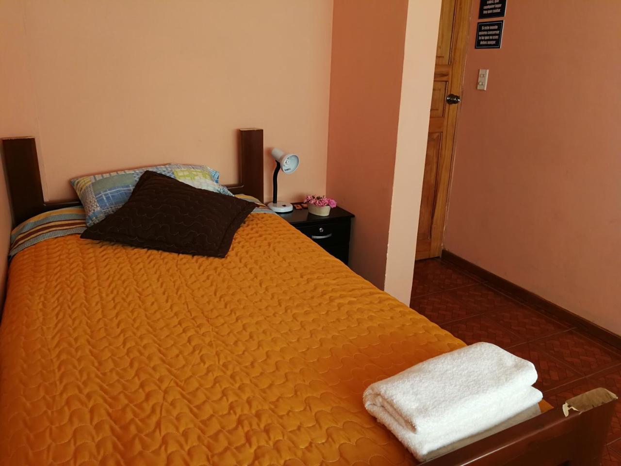 Chapelet Hostal ตาบาเบลา ภายนอก รูปภาพ