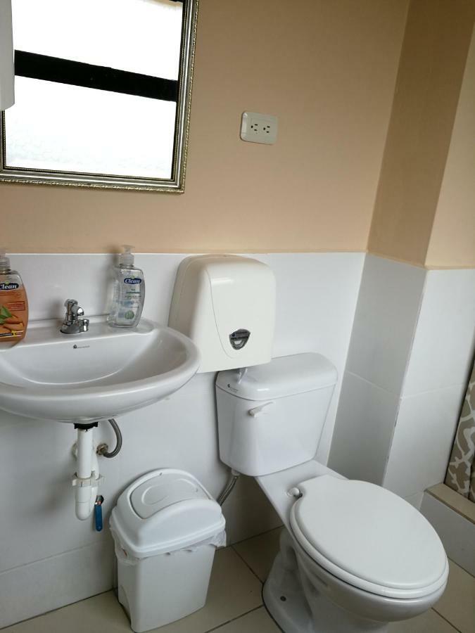 Chapelet Hostal ตาบาเบลา ภายนอก รูปภาพ